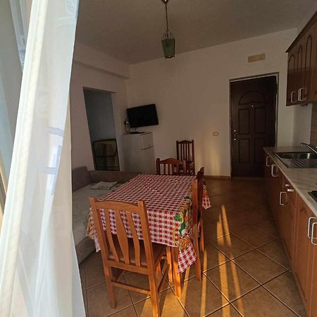 Alti Holiday Apartments One Bashkia e Orikumit Exteriör bild